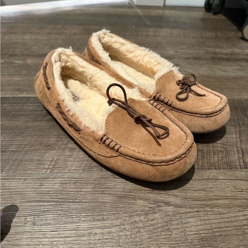 UGG Moccasin Slippers Size 8